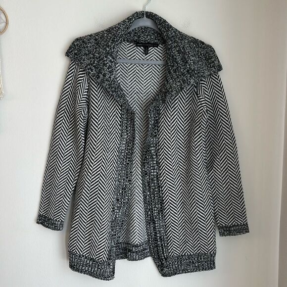 White House Black Market Black Herringbone Chevron Open Front Sweater small EUC - Picture 1 of 8